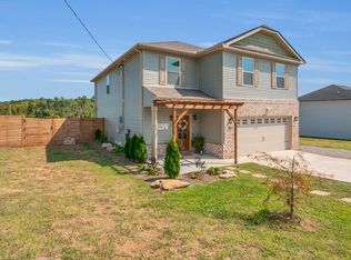 1037 E Piney Rd, Dickson, TN 37055