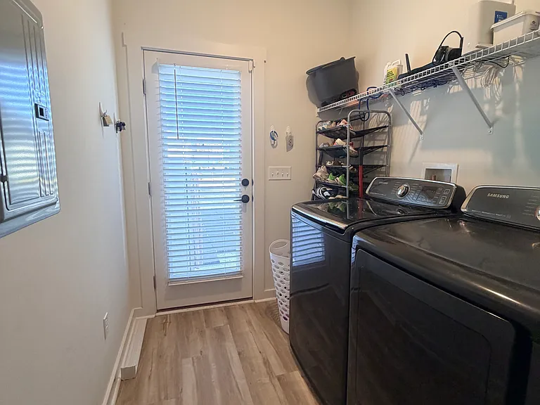 2319 Discovery Loop — Photo 4