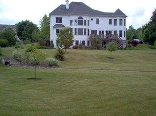 374 N Farm Dr, Lititz, PA 17543