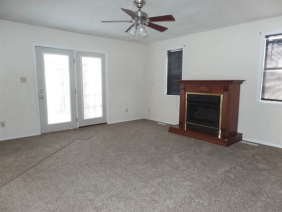 5th image of 2608 Shady Ln