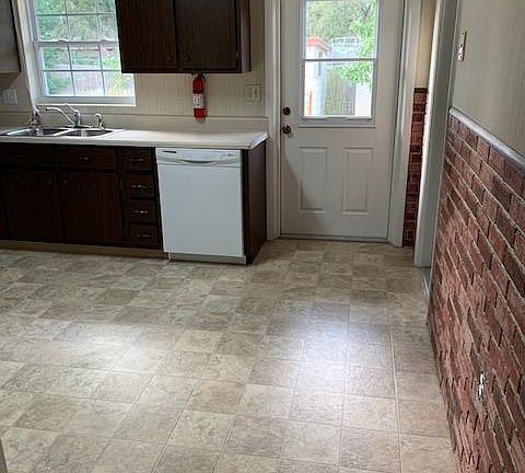 5th image of 2145 Philippe Pkwy