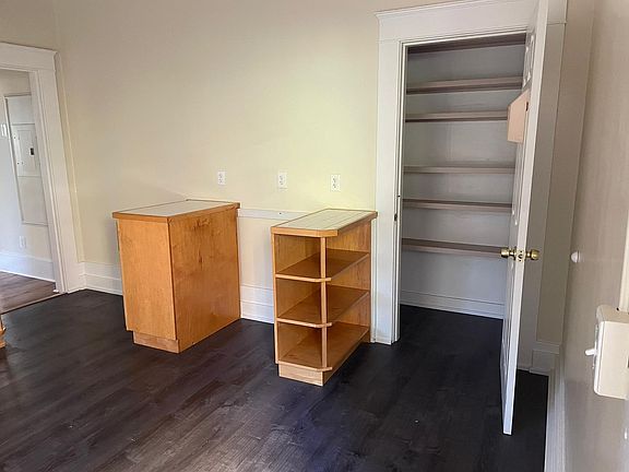 Kitchen pantry