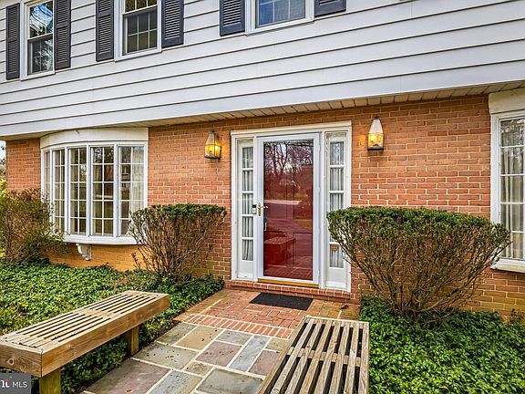 4th image of 1607 Ruxton Rd