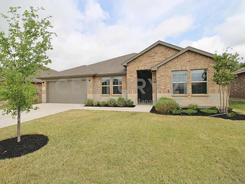 1449 Bennett Dr