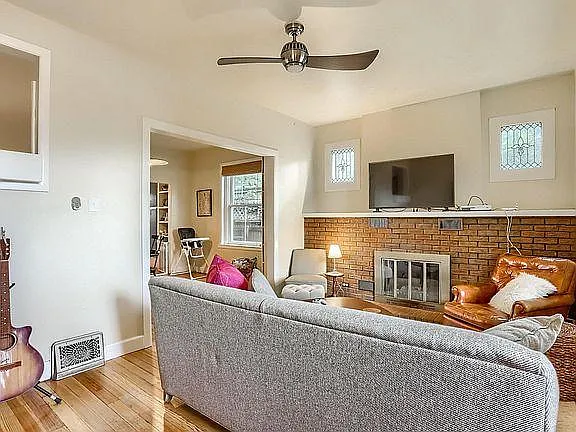 25 E 3rd Ave — Photo 15