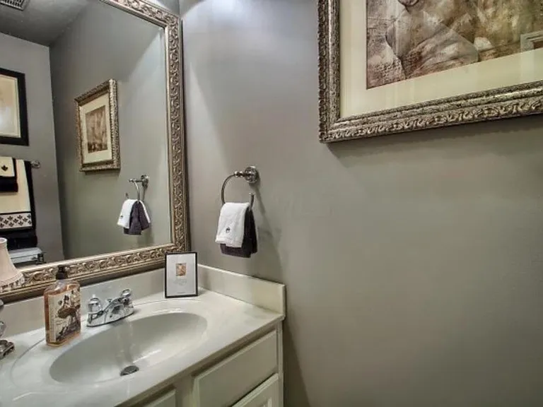 8854 Emerald Hill Dr — Photo 15