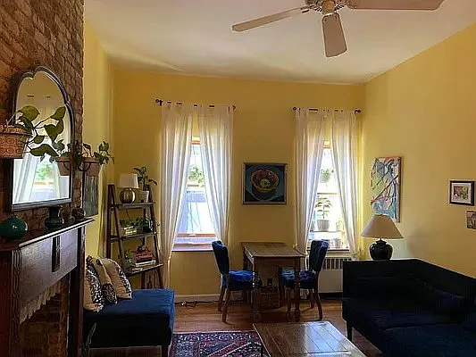 Rented by RELO REDAC INC. | media 3