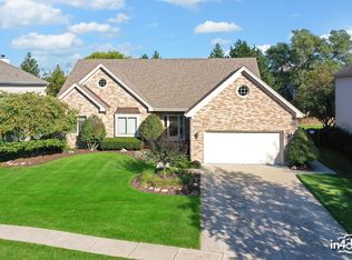 1N129 Wheatberry Dr, Carol Stream, IL 60188