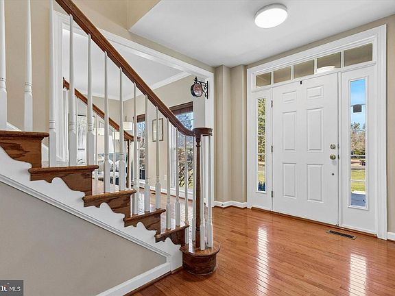 3rd image of 135 Equestrian Ct