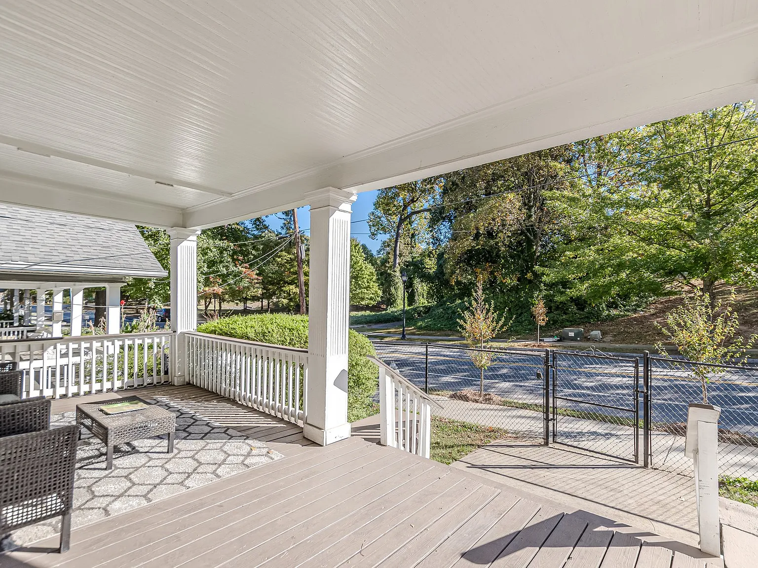 395 Lawton St SW — Photo 3