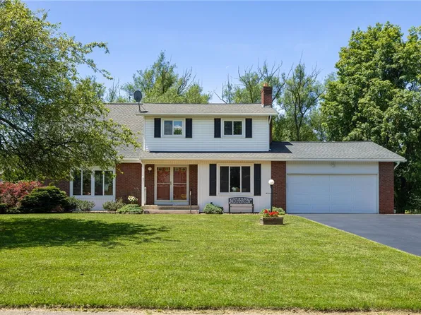 189 Sherri Ann Ln, Rochester, NY 14626