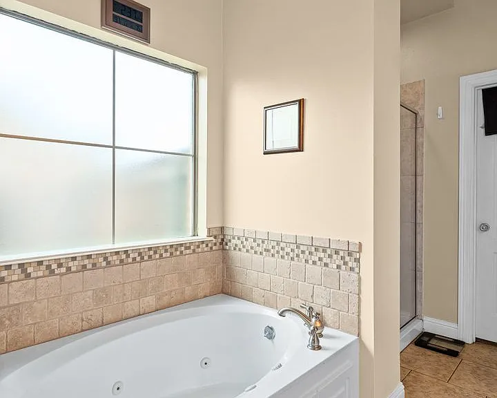 410 Half Moon Ln — Photo 27