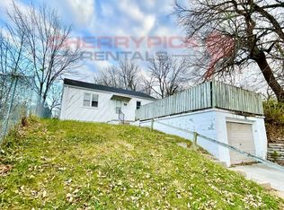 3549 N 37th St, Omaha, NE 68111