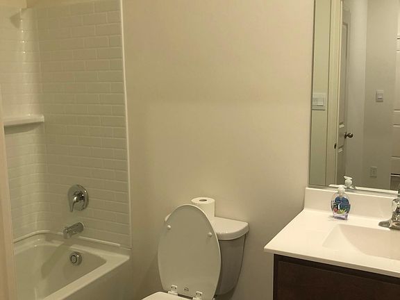 4th image of 7846 W 105th Pl