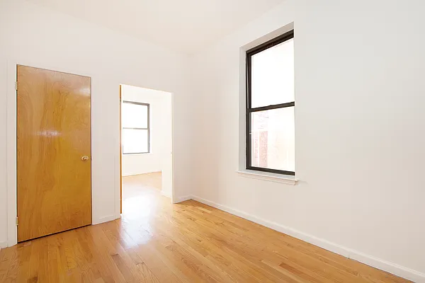 Rented by R New York | media 2