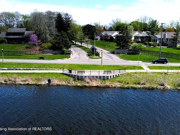 2nd image of 3508 Muirfield Dr #20