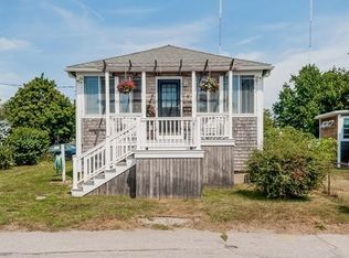 118 Edgewater Rd, Hull, MA 02045