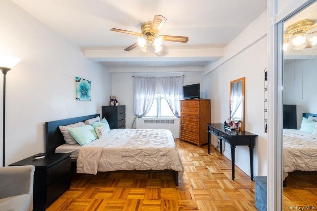 1 Bed 1 Bath Property, New York • 800 Sq Ft