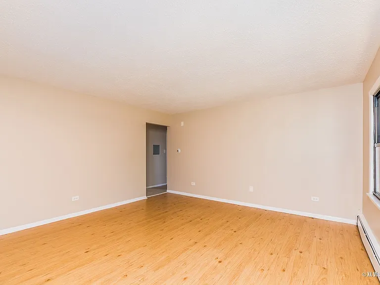 813 E Marquette Rd — Photo 5