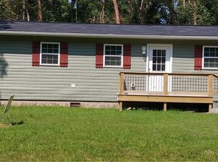 643 Dacur St, Eden, NC 27288