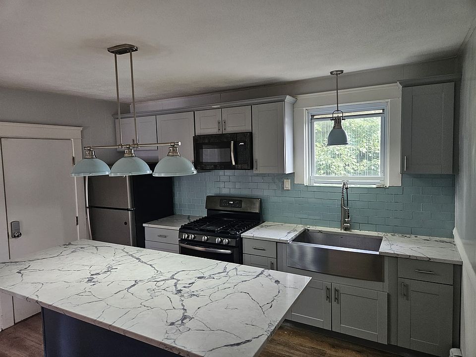 1st image of 80 Terrace Ave