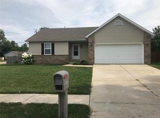 939 Jordan Dr, O'Fallon, IL 62269