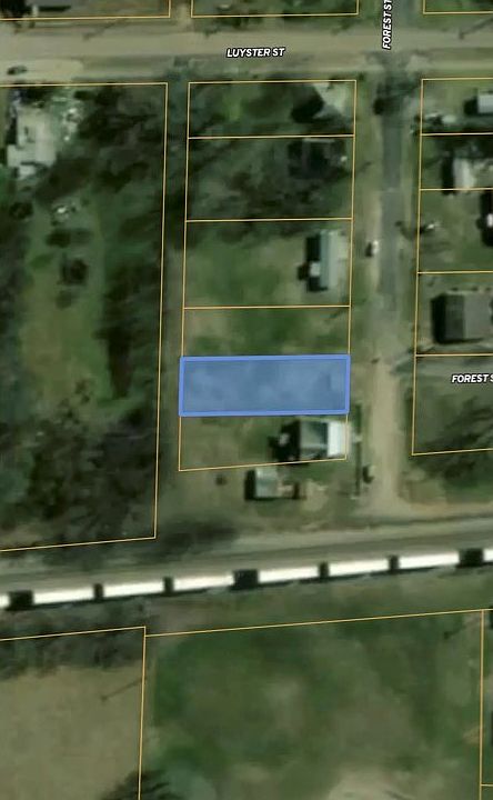2nd image of 208 Forest St