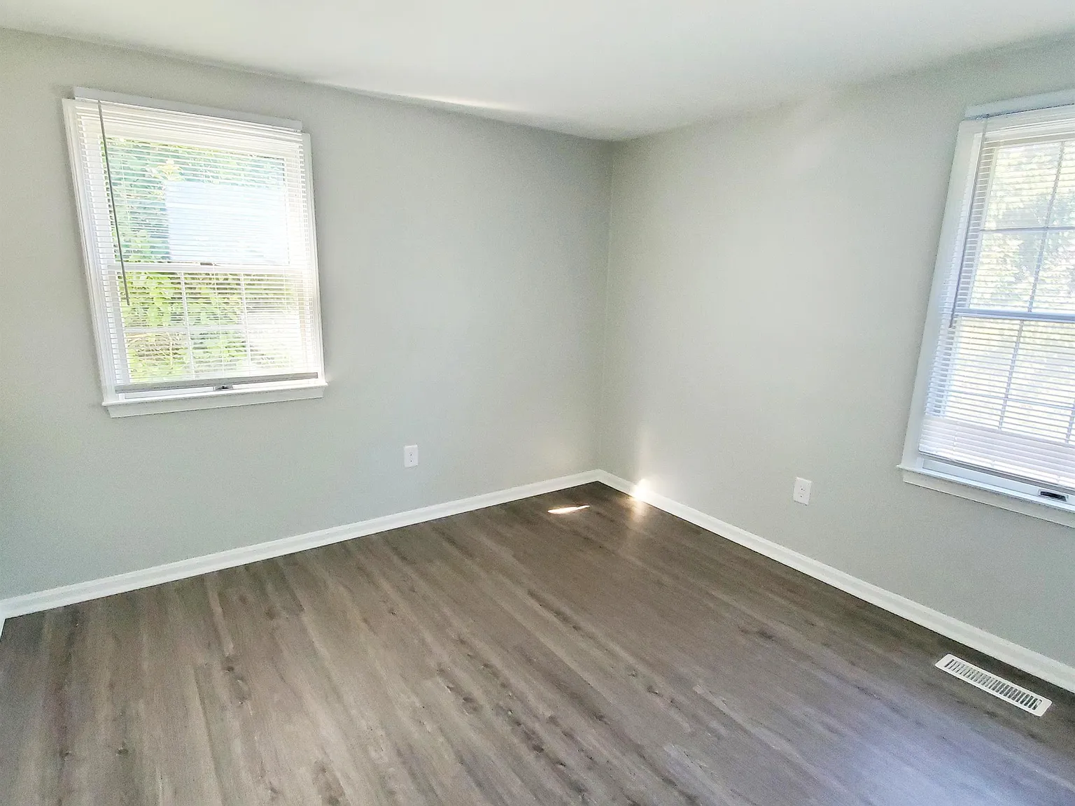 109 Benjamin Avenue - 1 — Photo 4