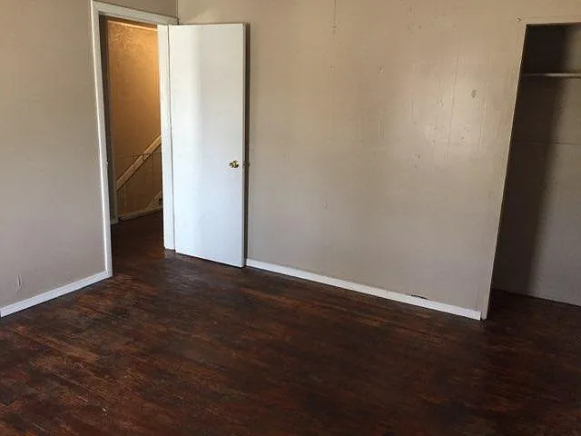 904 N H St — Photo 7