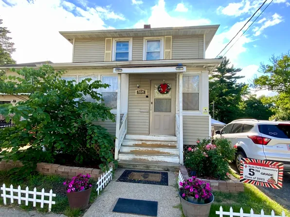 554 S McAlister Ave, Waukegan, IL 60085