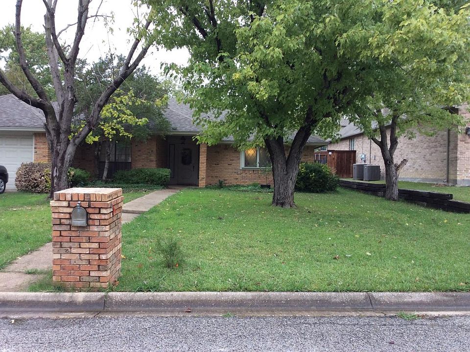 1st image of 1609 Almond Dr