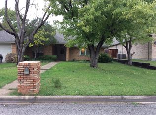 1609 Almond Dr, Mansfield, TX 76063