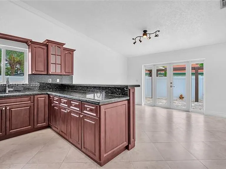 15715 SW 76th Ter — Photo 11