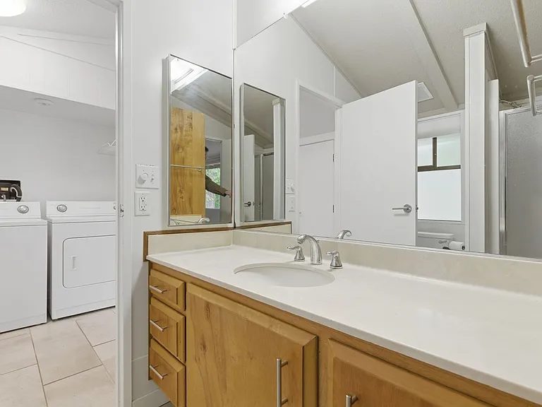 11944 Miller Rd NE — Photo 16