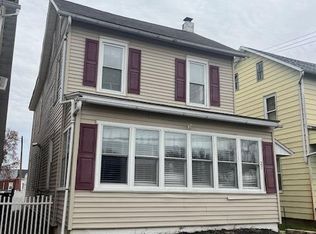 27 S Callowhill St, Topton, PA