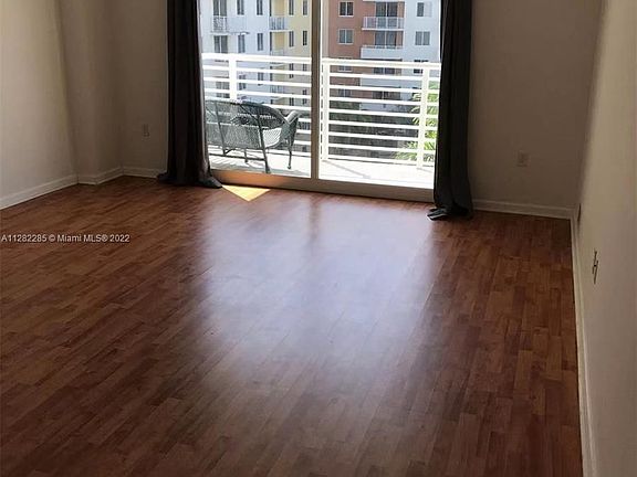 4th image of 18800 NE 29th Ave APT 630