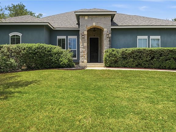 3rd image of 249 Deer Cross Ln