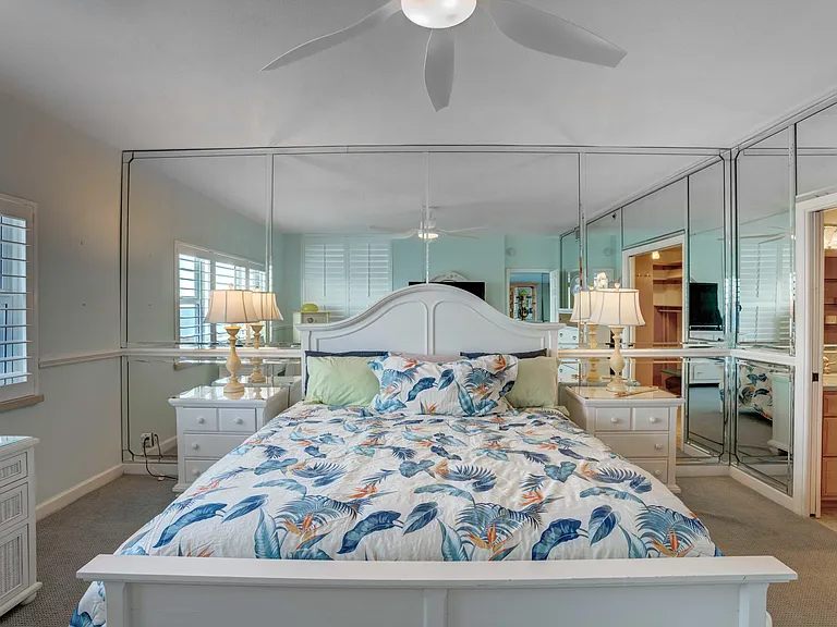840 Ocean Dr #Penthouse C — Photo 20