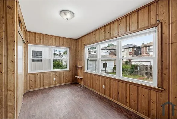 5055 Lindenwood Ave — Photo 10