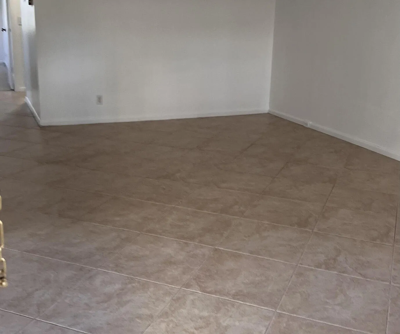 2 bed, 1.5 bath, 840 sqft, $1,600 — Photo 4