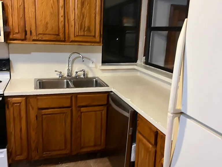 711 E Timberview Ln — Photo 3