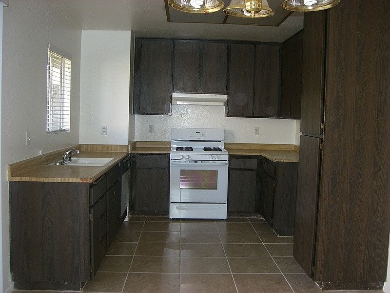 1st image of 22487 De Soto St