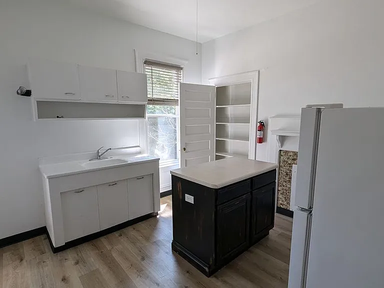 66 N Sprague Ave — Photo 7
