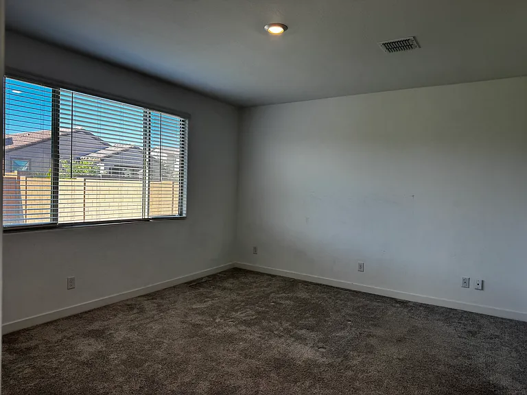9434 W Turney Ave — Photo 9