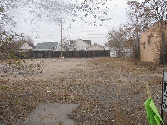 1st image of 1224 E Abriendo Ave