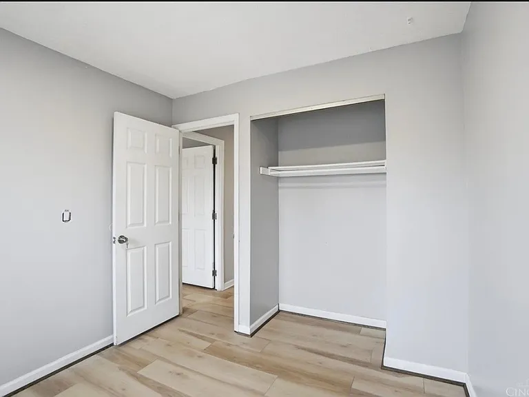9925 Grasscreek Ct — Photo 16