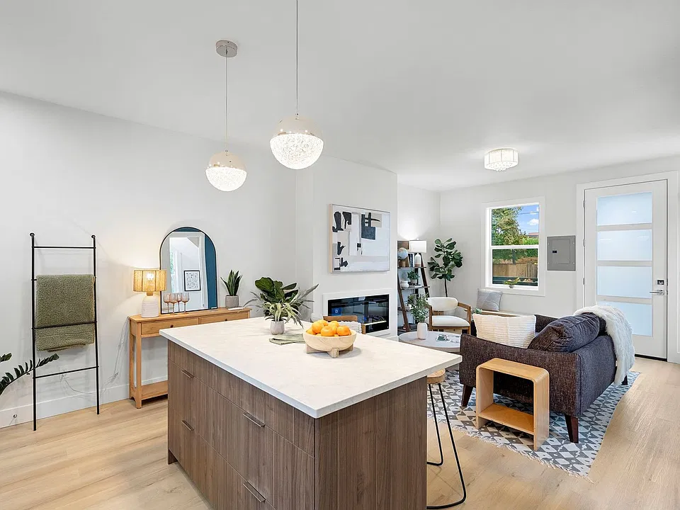 Woodstock 4-plex