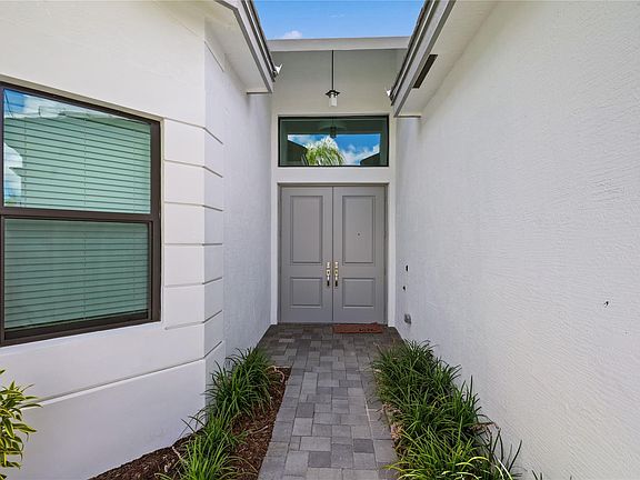 4th image of 11327 Apricot Valley Drive