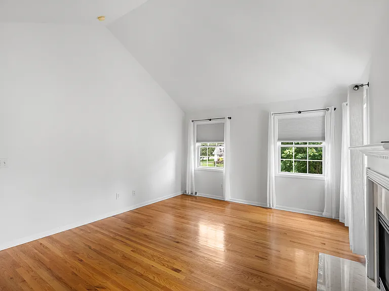 2 Oakline Ct — Photo 32