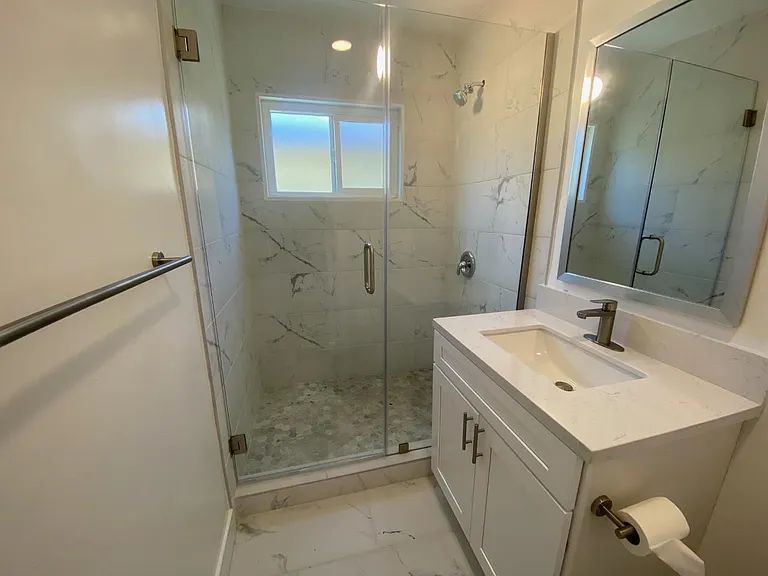 1057 E Hyde Park Blvd #A — Photo 17